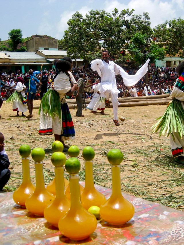 3 things that Abi Adi is known for: Mes (local honey wine), Ashenda, and Awers (the dance being performed).